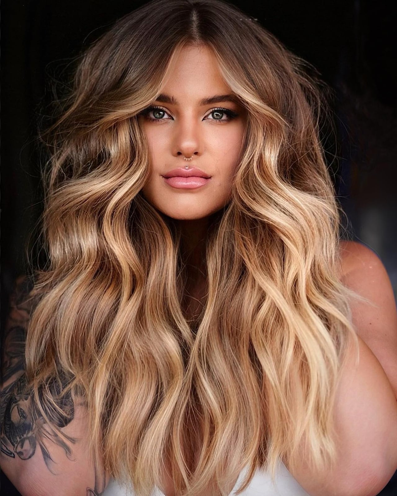 Shoulder Length Honey Blonde With Root Shadow Shoulder Length Honey Blonde With Root Shadow