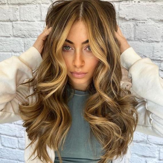 Mid-Back Honey Blonde Balayage With Face-Framing Layers Mid-Back Honey Blonde Balayage With Face-Framing Layers