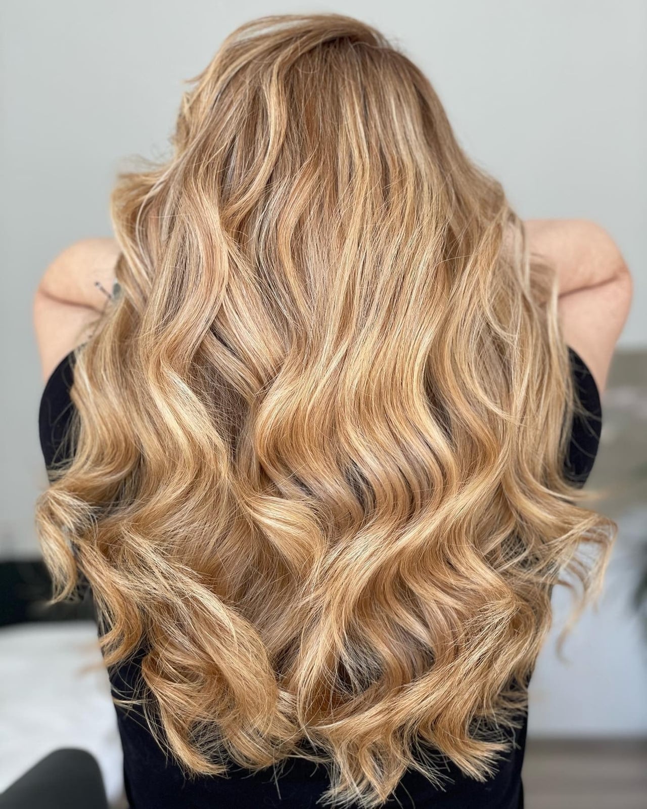 Mid-Back Honey Blonde Balayage Lived-In Effect Mid-Back Honey Blonde Balayage Lived-In Effect