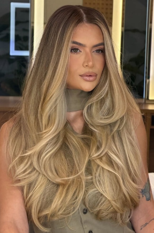 Layered Mid-Back With Honey Blonde Gradient Layered Mid-Back With Honey Blonde Gradient — Honey Blonde Balayage