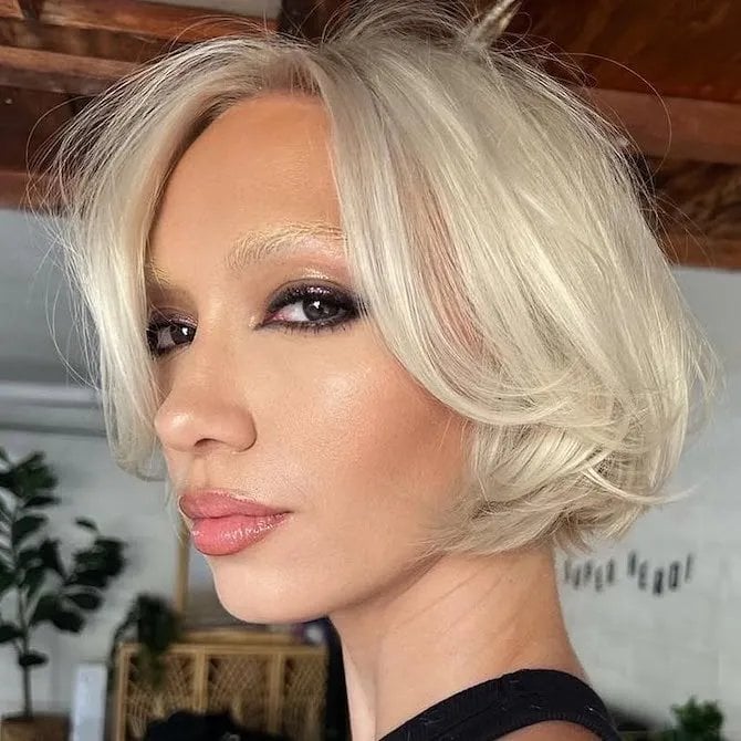 Mid-Back Length Extreme Platinum Blonde Air Dried Mid-Back Length Extreme Platinum Blonde Air Dried — Icy Blonde