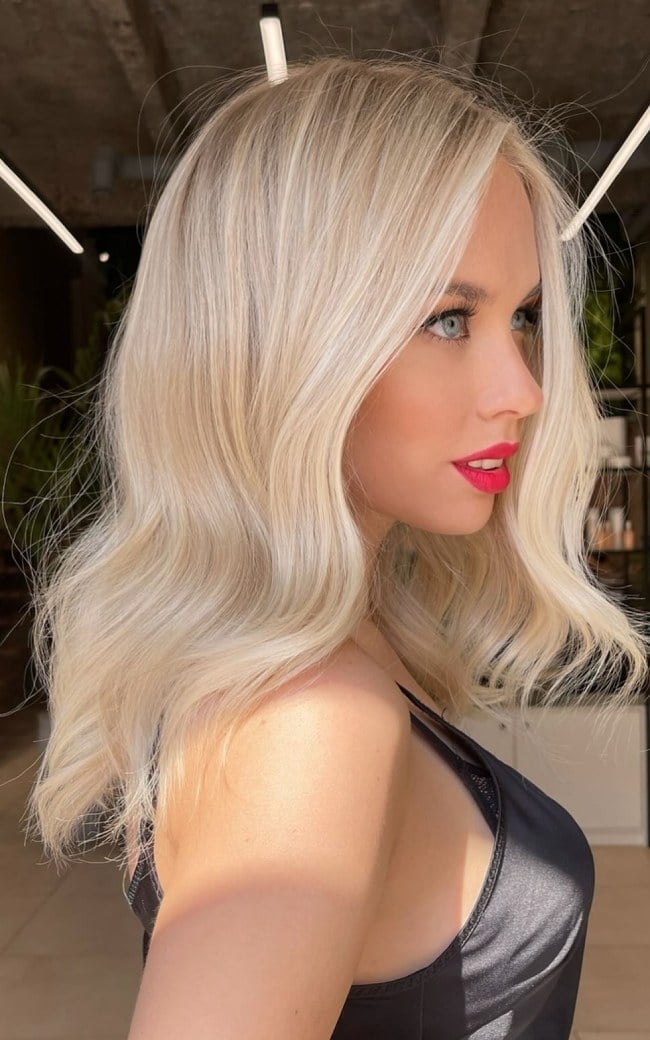 Mid-Back Length Icy Platinum Blonde Waves Blowout, Office-Safe Version Mid-Back Length Icy Platinum Blonde Waves Blowout, Office-Safe Version — Icy Blonde