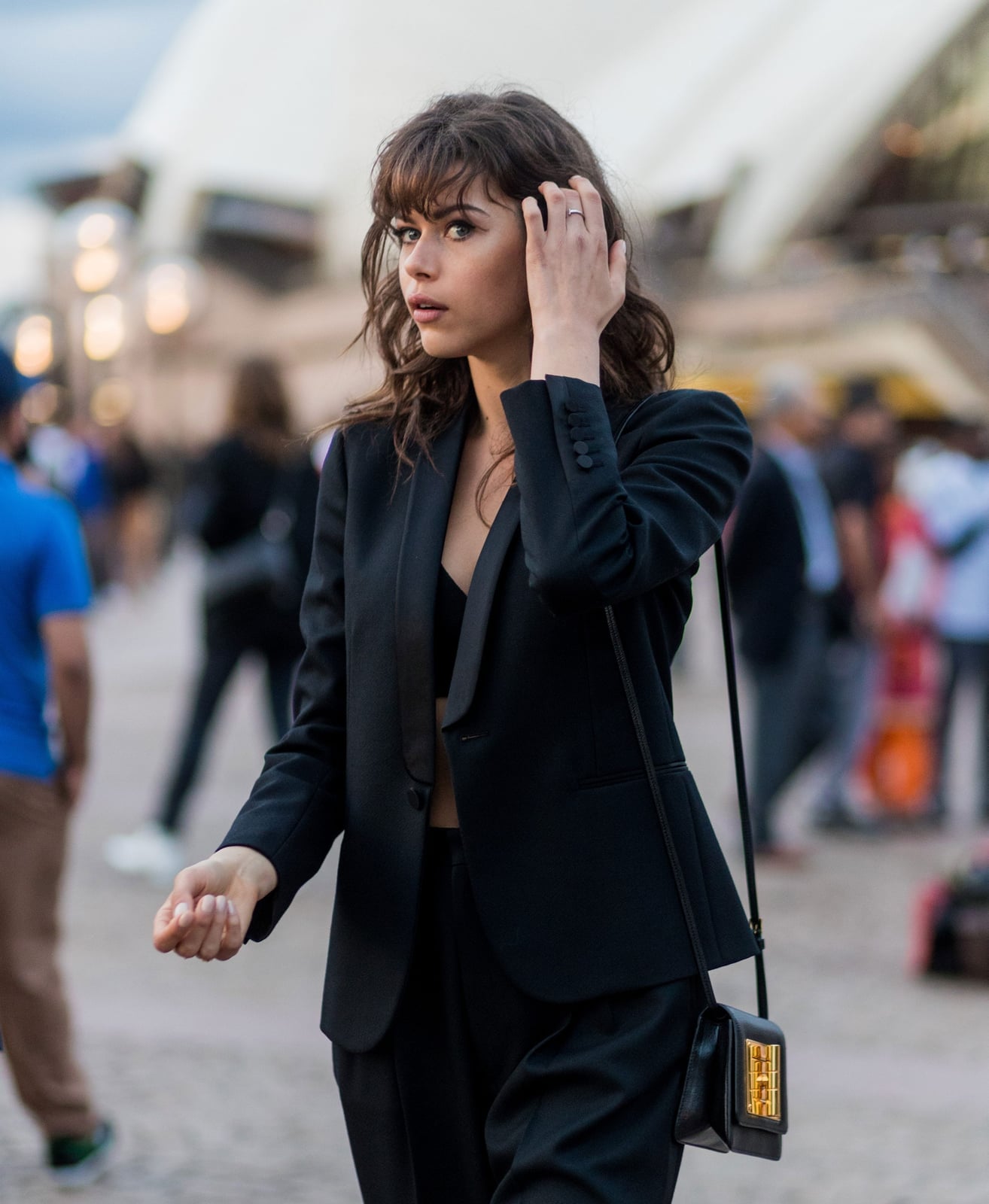 Monochromatic black oversized suit Monochromatic black oversized suit — Interview Outfits