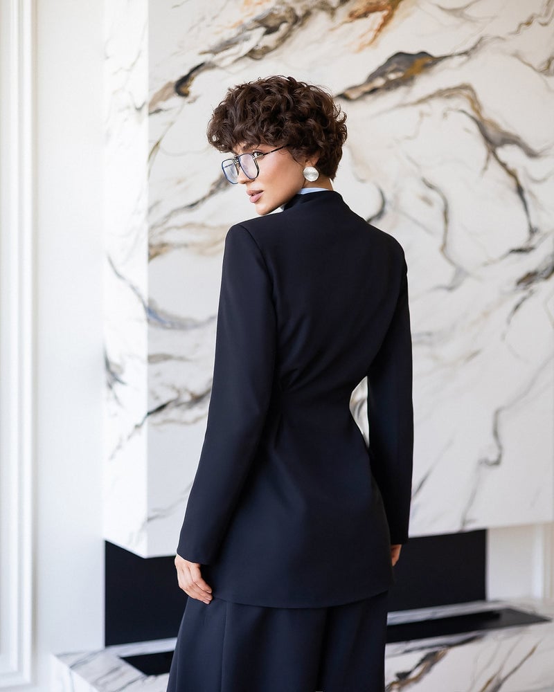 Black blazer over white shirt and tailored trousers, Close-Up Take Black blazer over white shirt and tailored trousers, Close-Up Take — Interview Outfits