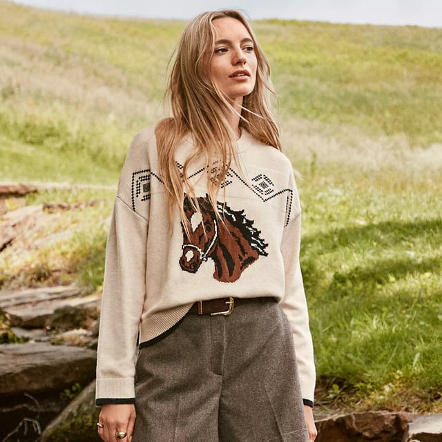 Graphic Sweater With Gray Shorts Graphic Sweater With Gray Shorts — It Girl Outfits