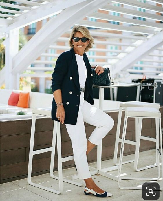 Navy Oversized Blazer Smart Casual Look Navy Oversized Blazer Smart Casual Look — Italian Outfits