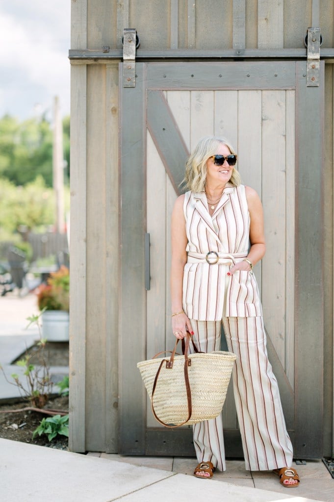 Striped Linen Vest and Wide-Leg Trousers Striped Linen Vest and Wide-Leg Trousers — Italian Outfits