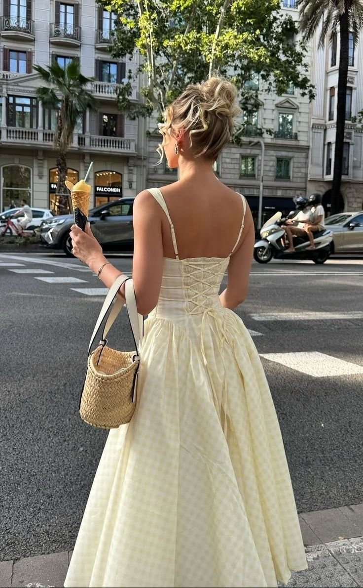 Yellow Gingham Dress Over a White Shirt Yellow Gingham Dress Over a White Shirt — Italian Outfits