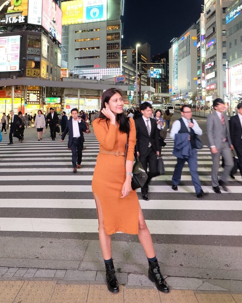 Orange ribbed knit midi dress with belt Orange ribbed knit midi dress with belt — Japan Outfits