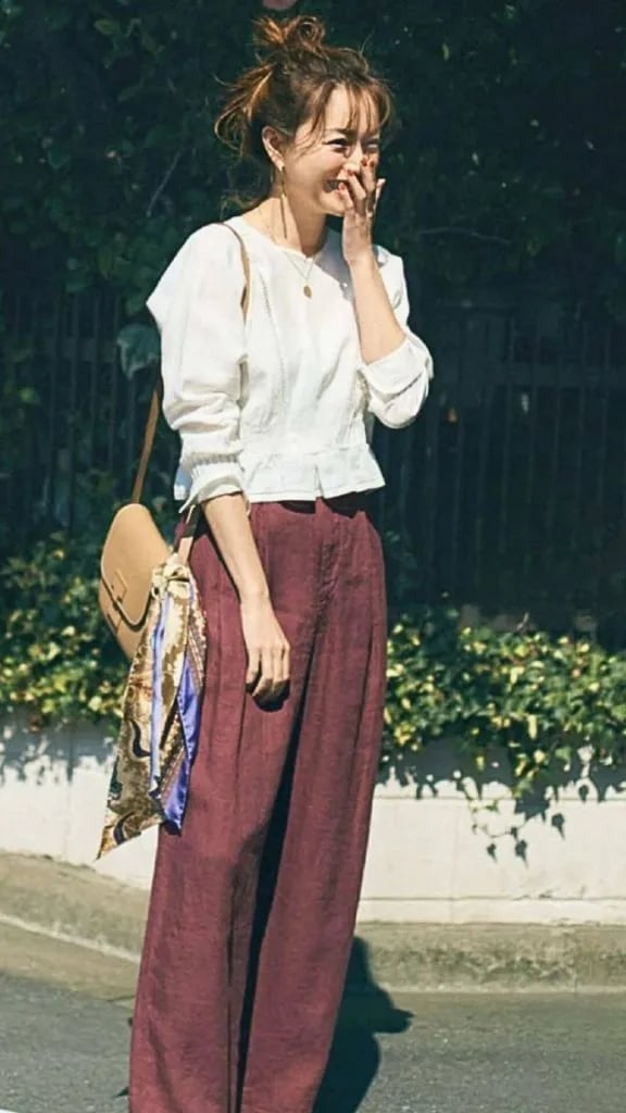Peplum blouse and maroon wide-leg pants Peplum blouse and maroon wide-leg pants — Japan Outfits