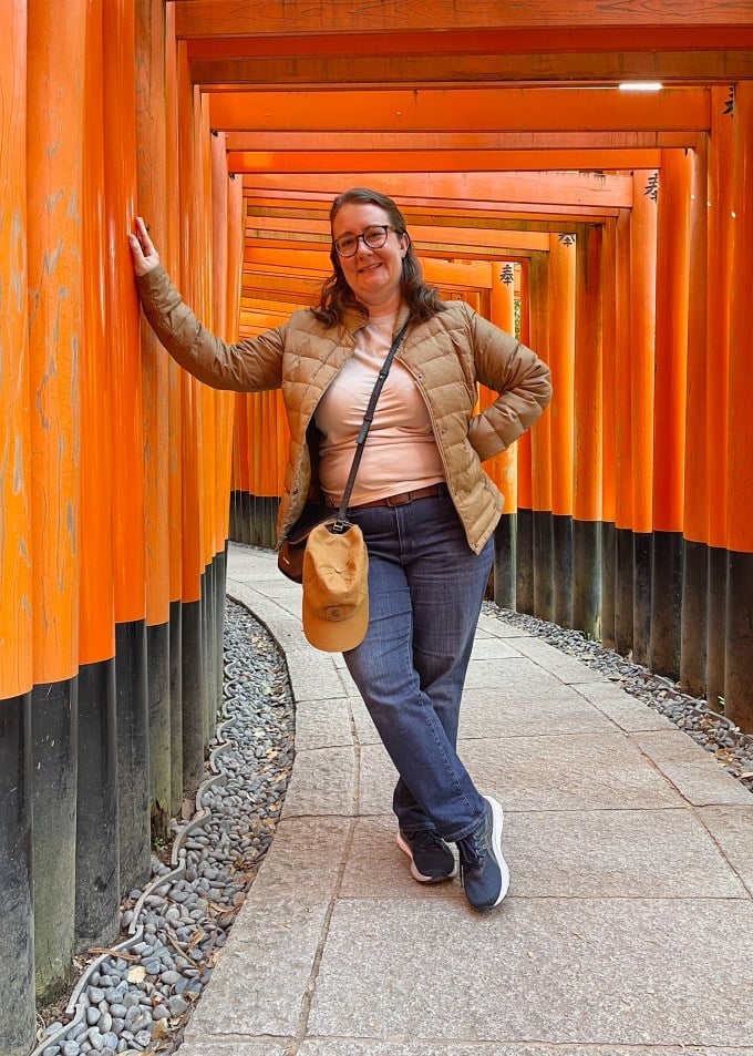 Puffer jacket, t-shirt, and denim jeans Puffer jacket, t-shirt, and denim jeans — Japan Outfits