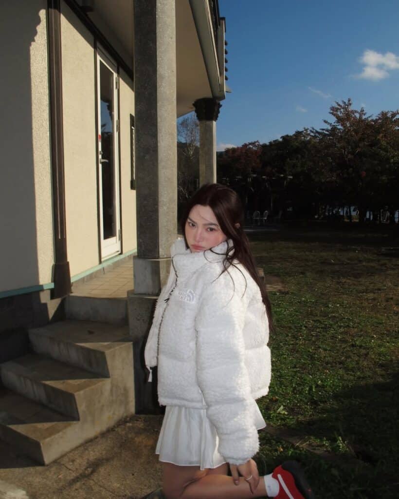 Fluffy jacket and pleated mini skirt Fluffy jacket and pleated mini skirt — Japan Outfits