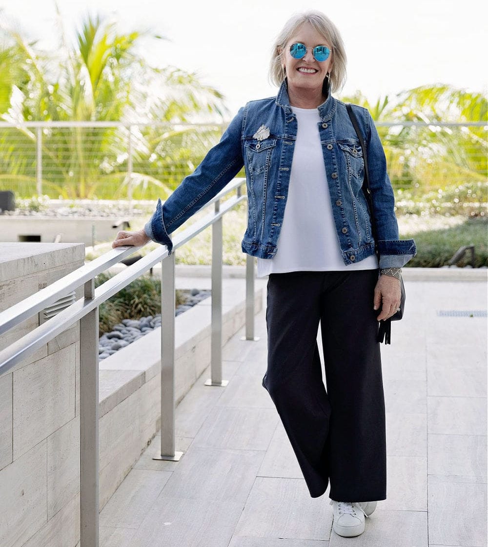 Classic Denim Jacket With Wide Leg Pants Classic Denim Jacket With Wide Leg Pants — Jean Jacket Outfits