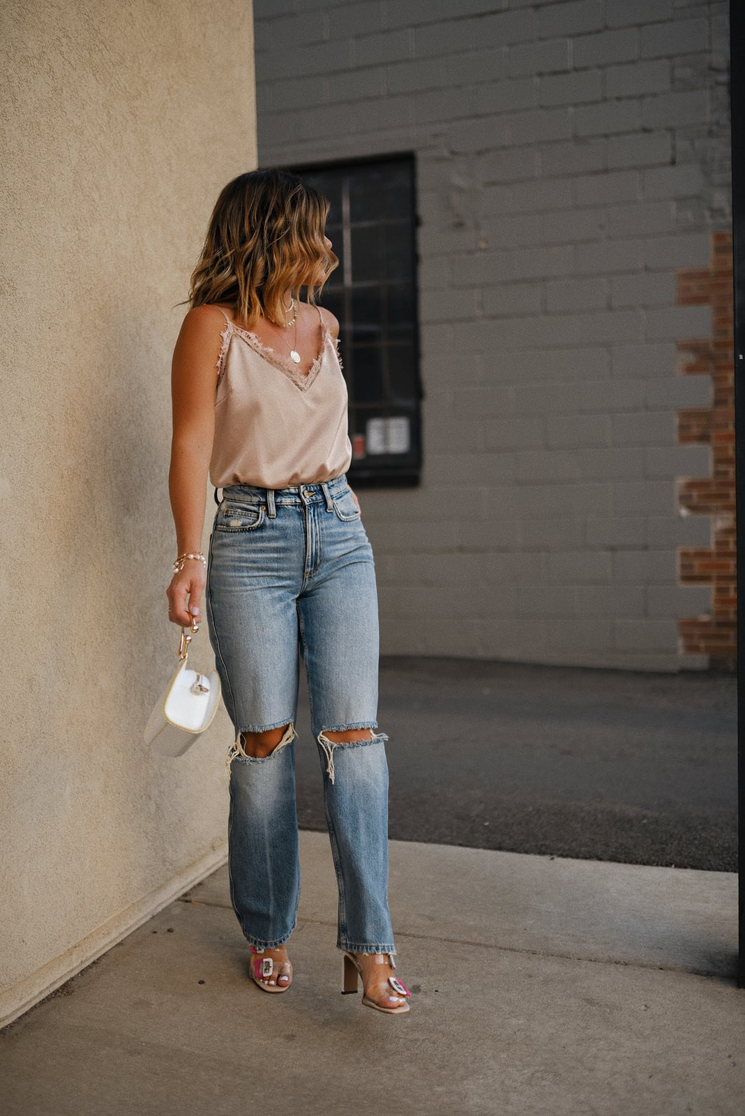 Light blue straight leg ripped jeans with lace camisole Light blue straight leg ripped jeans with lace camisole — Jeans Outfits