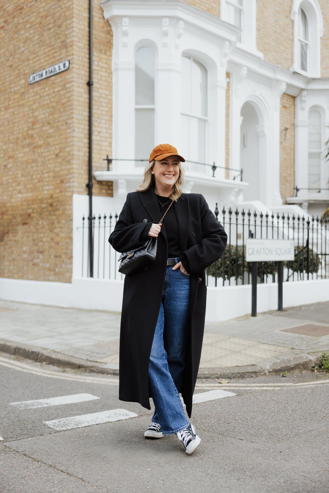 Blue wide leg jeans with black top and long black coat, Denim Blue wide leg jeans with black top and long black coat, Denim — Jeans Outfits