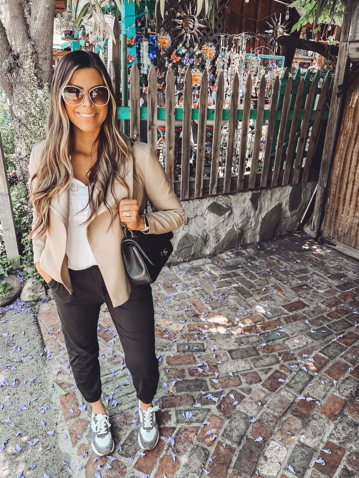Joggers with a draped blazer for smart casual Joggers with a draped blazer for smart casual — Joggers Outfits