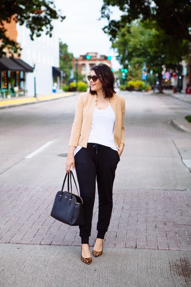 Black joggers with leopard print flats Black joggers with leopard print flats — Joggers Outfits