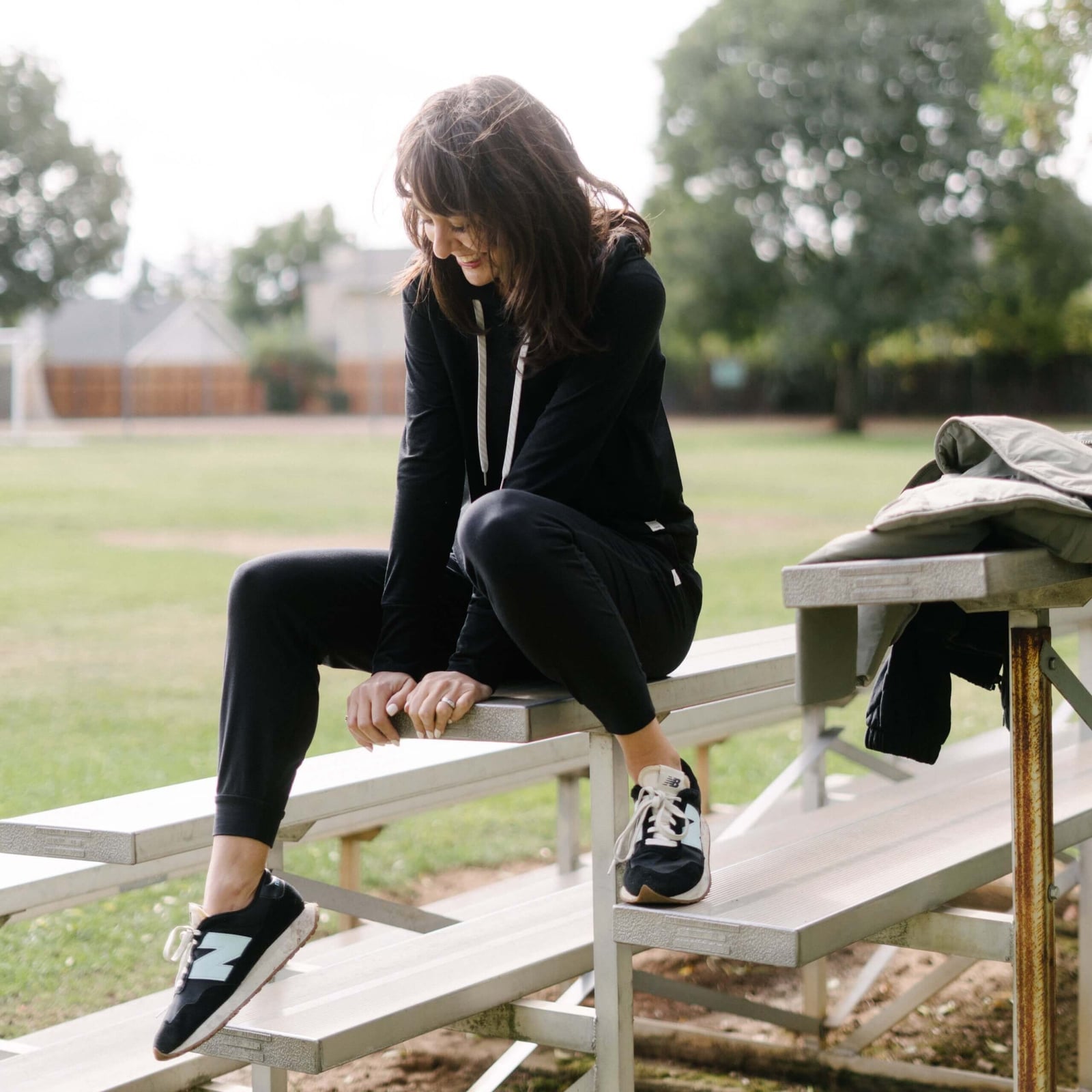 Black joggers and hoodie for athletic activities Black joggers and hoodie for athletic activities — Jogging Outfits