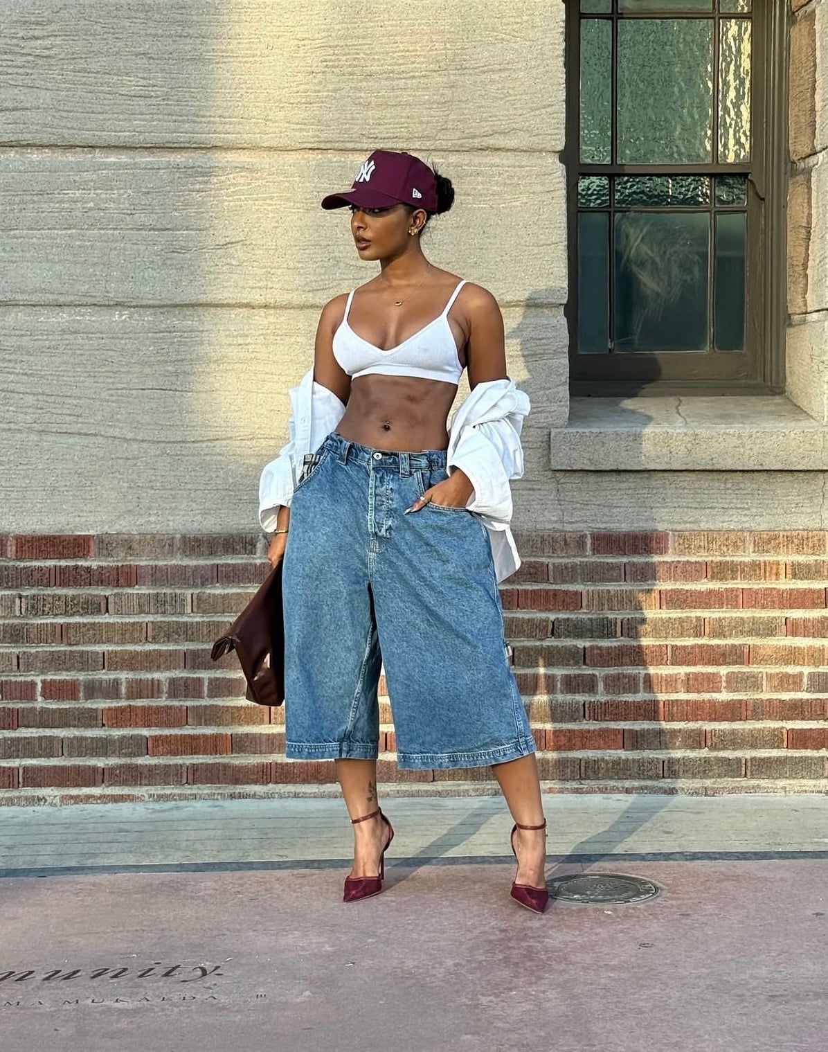 Culotte Jorts with Bra Top, Unbuttoned Shirt and Heels, Close-Up Take Culotte Jorts with Bra Top, Unbuttoned Shirt and Heels, Close-Up Take — Jorts Outfits