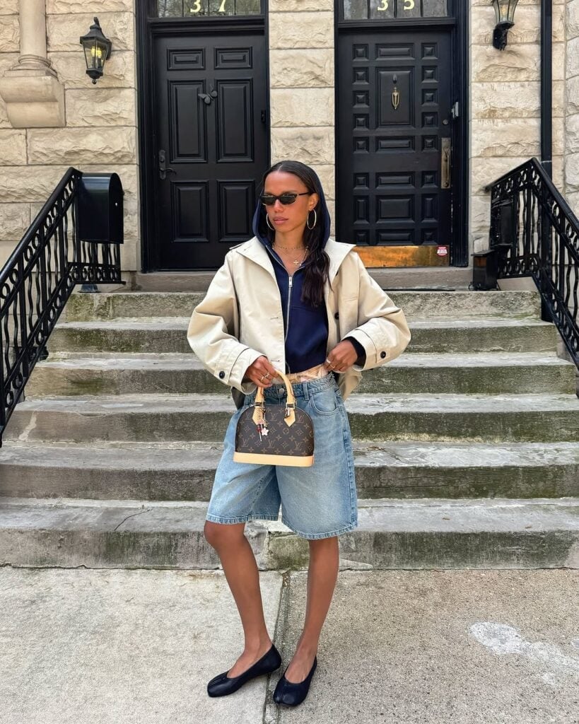 Bermuda Shorts with Hoodie and Trench Coat Bermuda Shorts with Hoodie and Trench Coat — Jorts Outfits