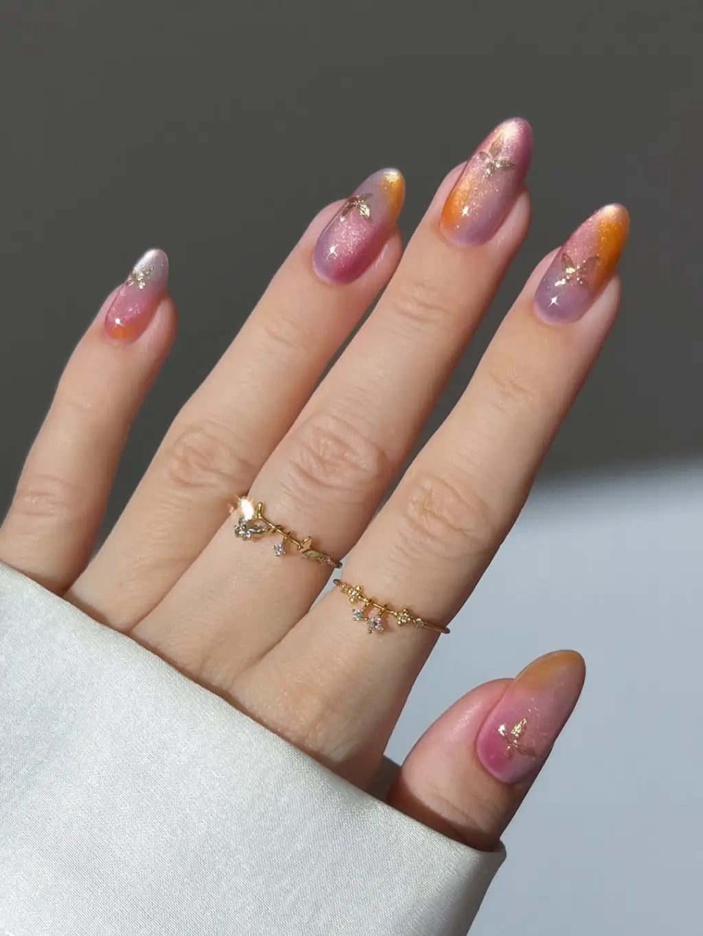 Nude Gold Red Brown Cat-Eye Medium Almond Nails Nude Gold Red Brown Cat-Eye Medium Almond Nails — Katseye Nails