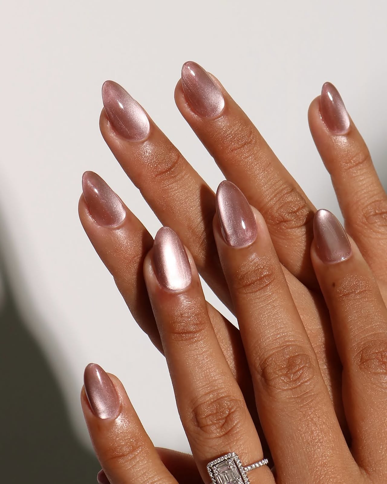 Rose Gold Cat-Eye Short Almond Nails Rose Gold Cat-Eye Short Almond Nails — Katseye Nails