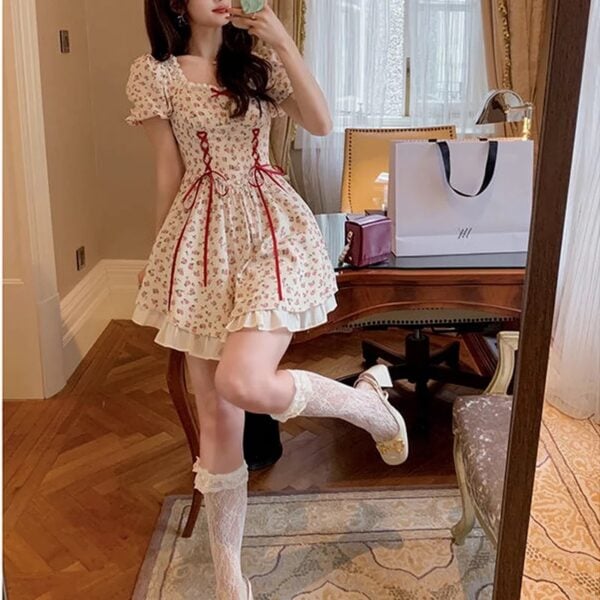 Floral Puff Sleeve Dress with Ribbon, White Lace Socks Floral Puff Sleeve Dress with Ribbon, White Lace Socks — Kawaii Outfits