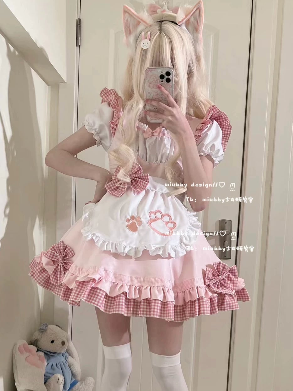 Maid-Inspired Gingham Dress with Cat Ears Maid-Inspired Gingham Dress with Cat Ears — Kawaii Outfits
