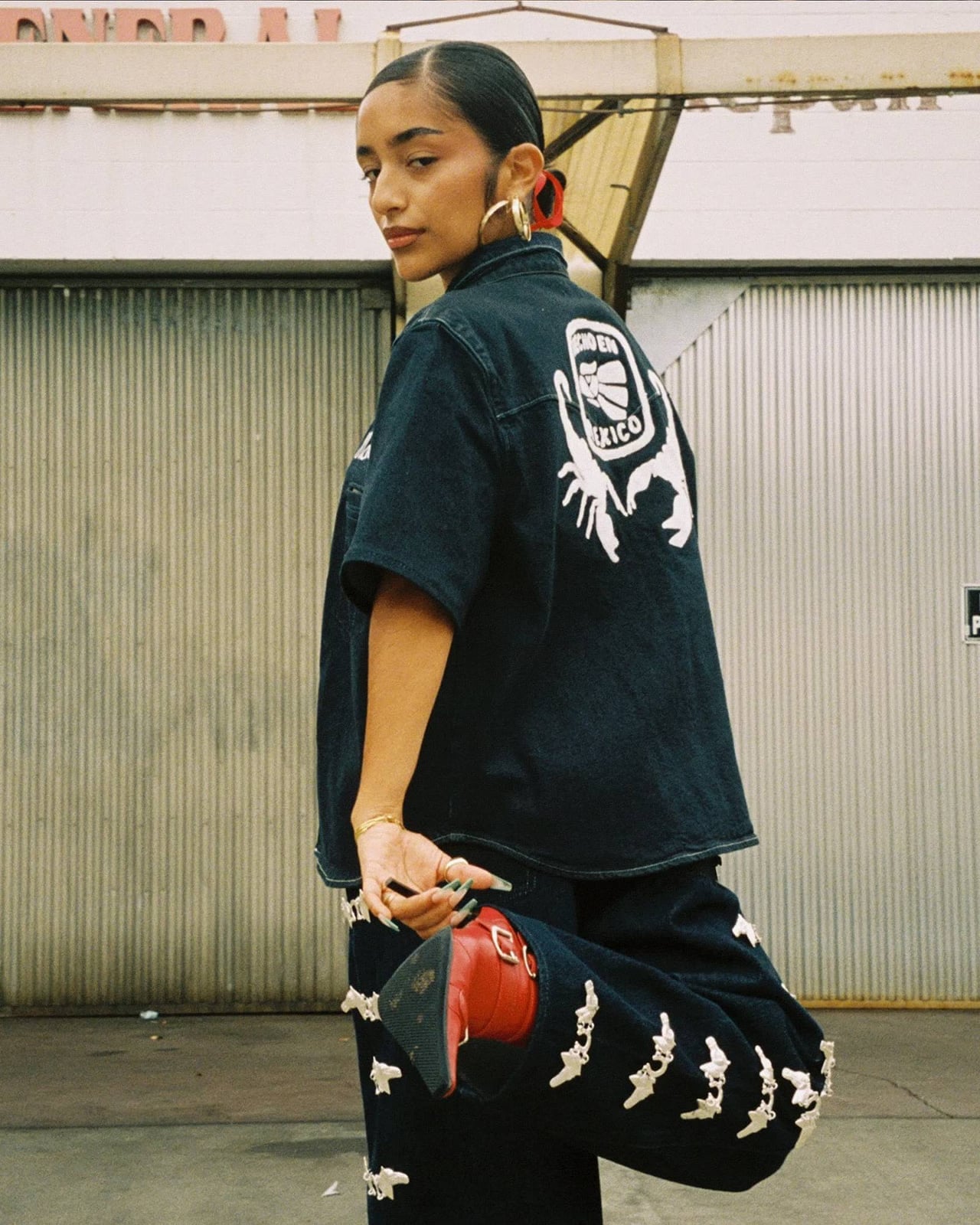 Embroidered Dark Denim Shirt And Pants Embroidered Dark Denim Shirt And Pants — Latina Outfits