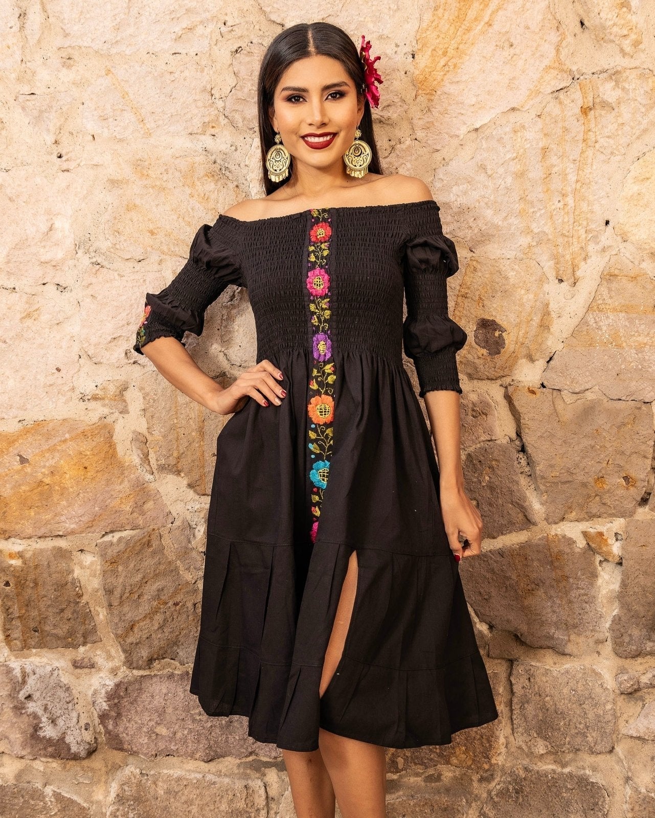 Black Off-Shoulder Dress With Floral Embroidery Black Off-Shoulder Dress With Floral Embroidery — Latina Outfits