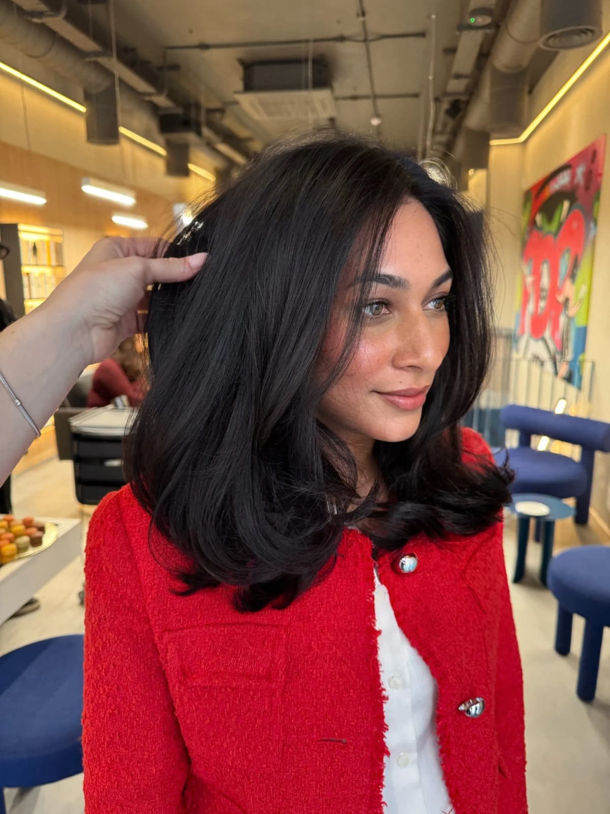 Collarbone Layers With Dark Brown Highlights, Wavy Collarbone Layers With Dark Brown Highlights, Wavy — Layers Hairstyles