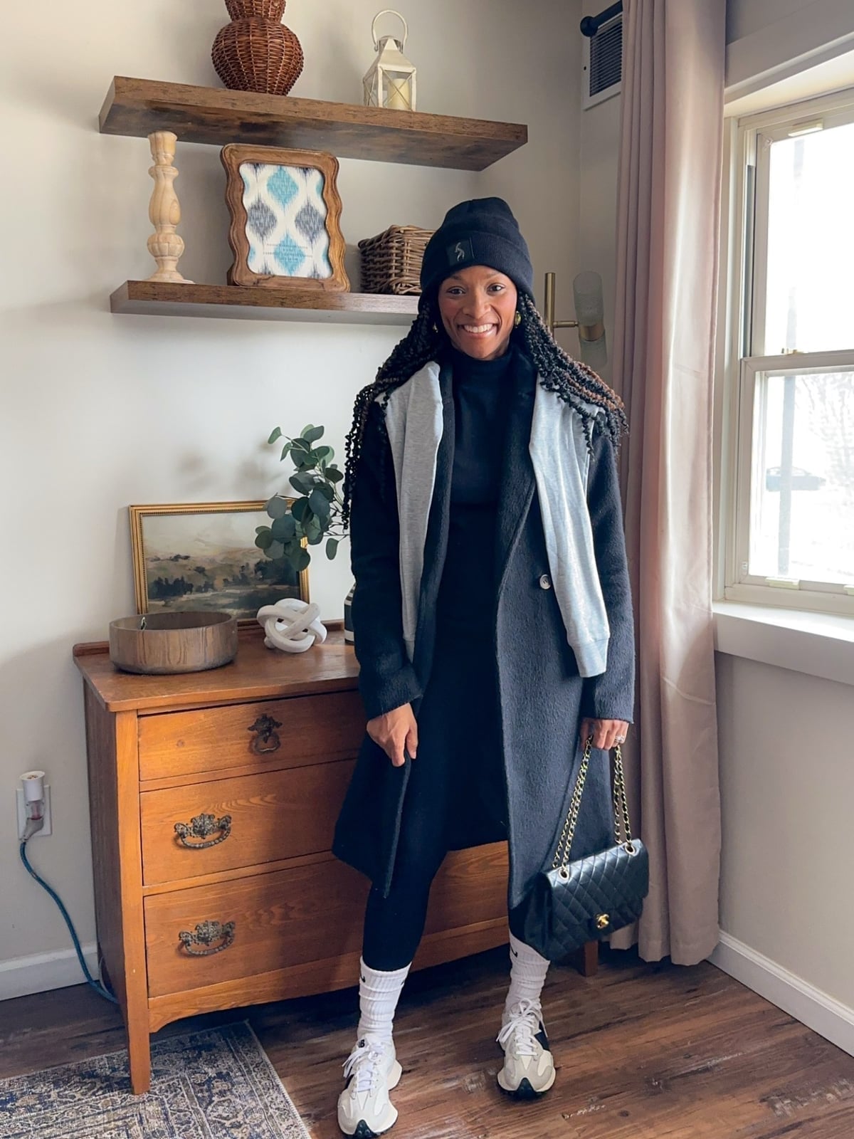 Black leggings with a gray scarf and black coat, White Chunky Sneakers Black leggings with a gray scarf and black coat, White Chunky Sneakers — Leggings Outfits