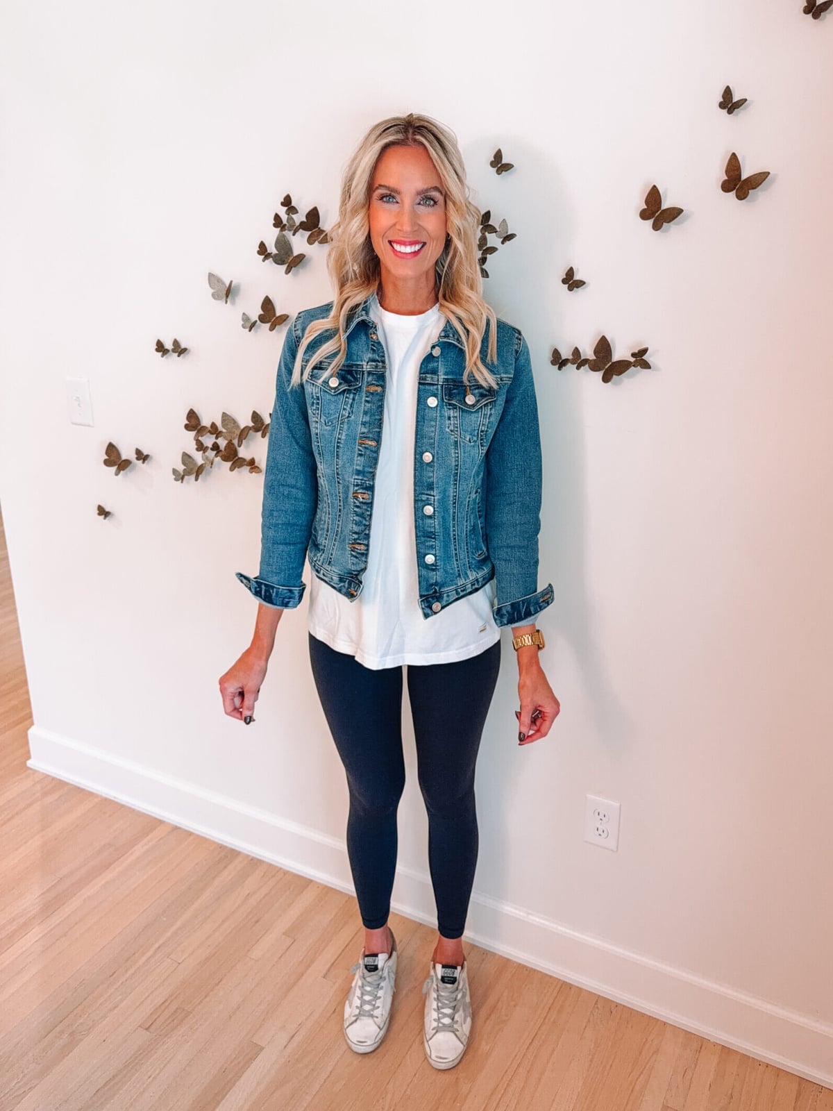 Charcoal leggings with a blue denim jacket, Gray, Close-Up Take Charcoal leggings with a blue denim jacket, Gray, Close-Up Take — Leggings Outfits
