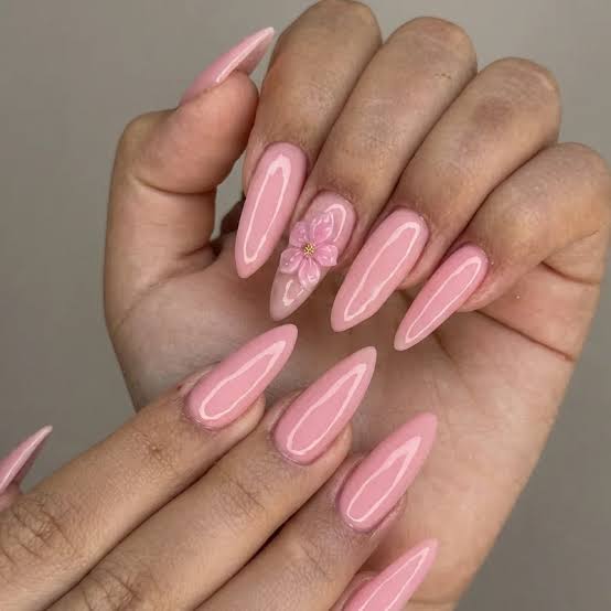 Pearlescent Light Chrome Long Coffin Nails Pearlescent Light Chrome Long Coffin Nails — Light Nails