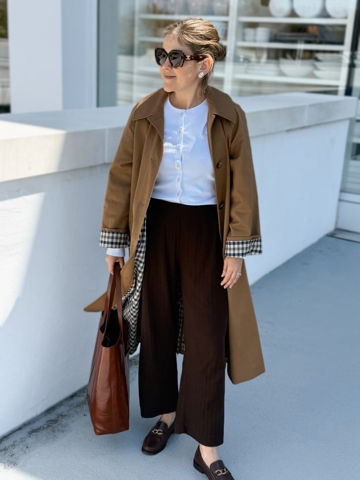 Brown Trench Coat Wide Leg Pants With Loafers Brown Trench Coat Wide Leg Pants With Loafers — Loafer Outfits