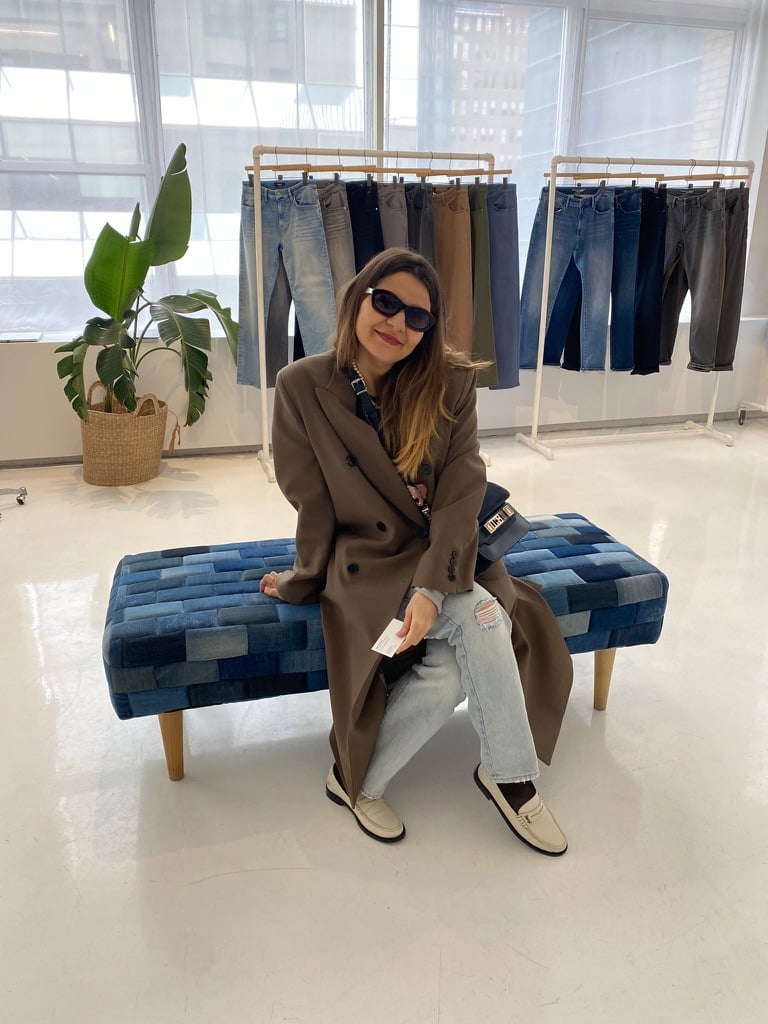 Oversized Blazer Distressed Jeans With Beige Loafers Oversized Blazer Distressed Jeans With Beige Loafers — Loafer Outfits