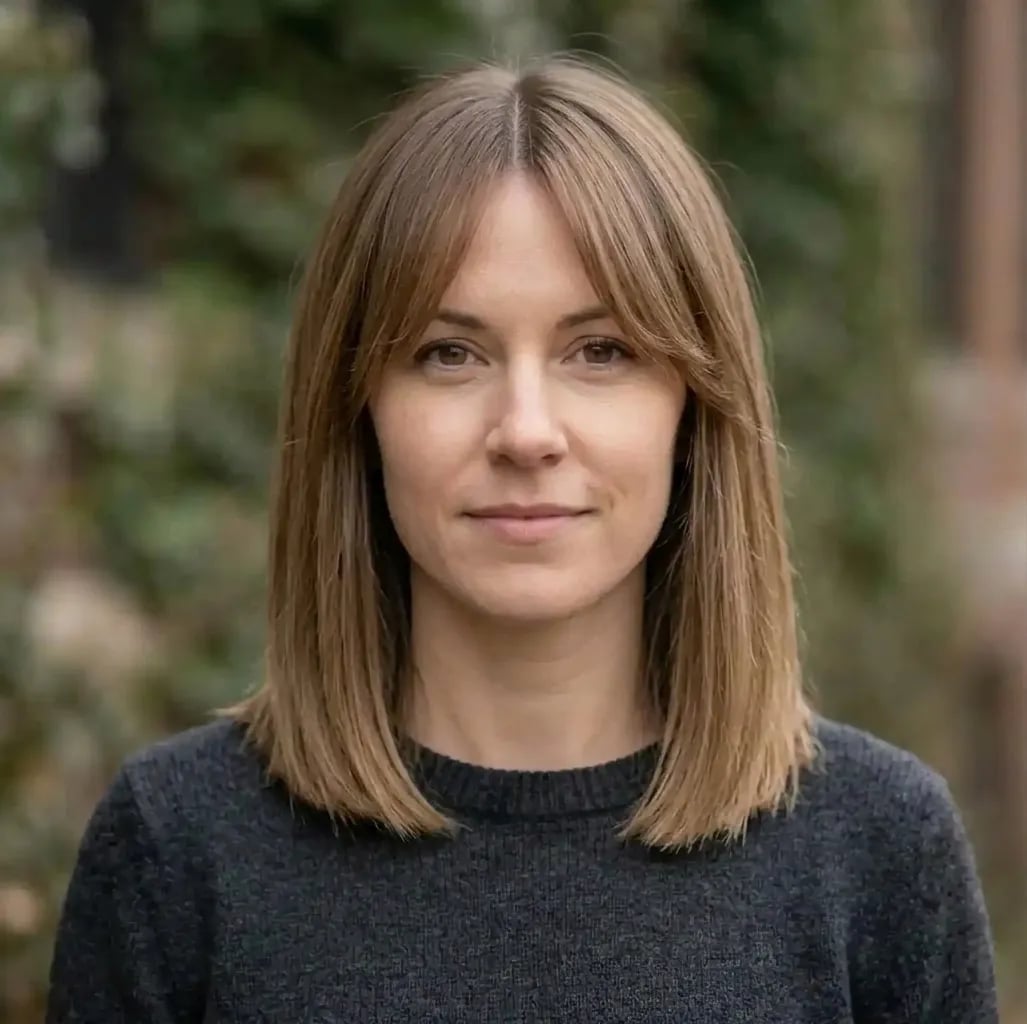 Medium Brown Lob With Curtain Bangs And Blowout, Collarbone Medium Brown Lob With Curtain Bangs And Blowout, Collarbone — Lob Haircut