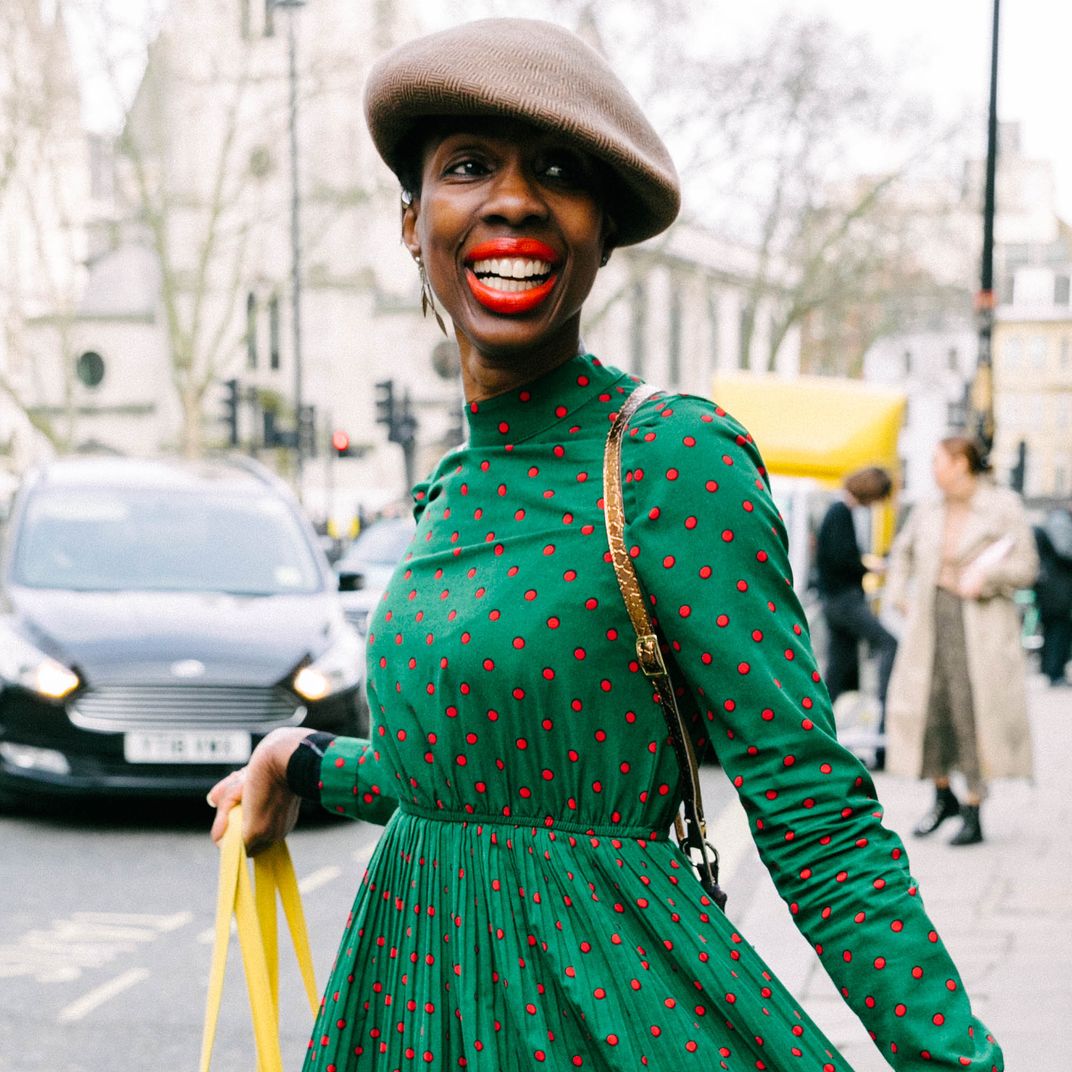 Green Polka Dot Dress With Pleated Skirt Green Polka Dot Dress With Pleated Skirt — London Outfits