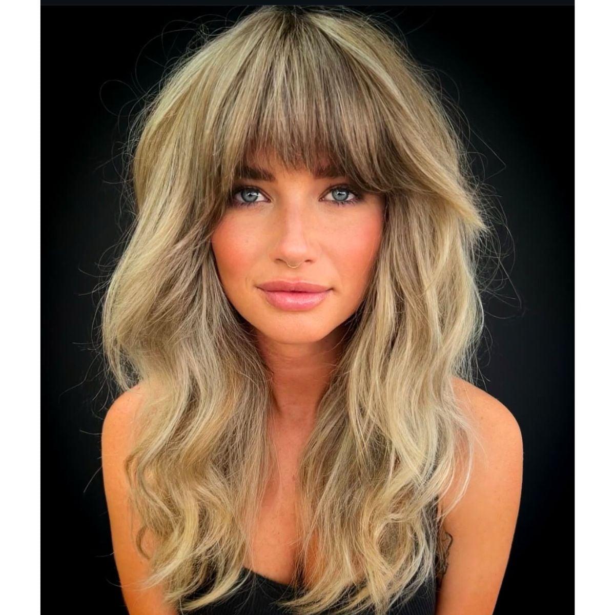 Mid-Back Blonde Shag With Root Shadow, Close-Up Take Mid-Back Blonde Shag With Root Shadow, Close-Up Take — Long Shag