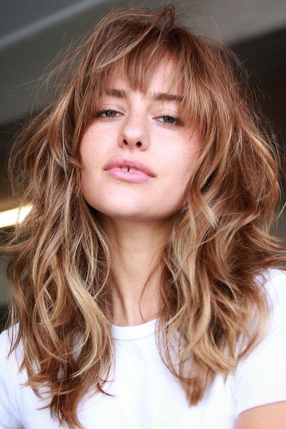 Collarbone Shag With Balayage And Curtain Bangs, Wavy Collarbone Shag With Balayage And Curtain Bangs, Wavy — Long Shag