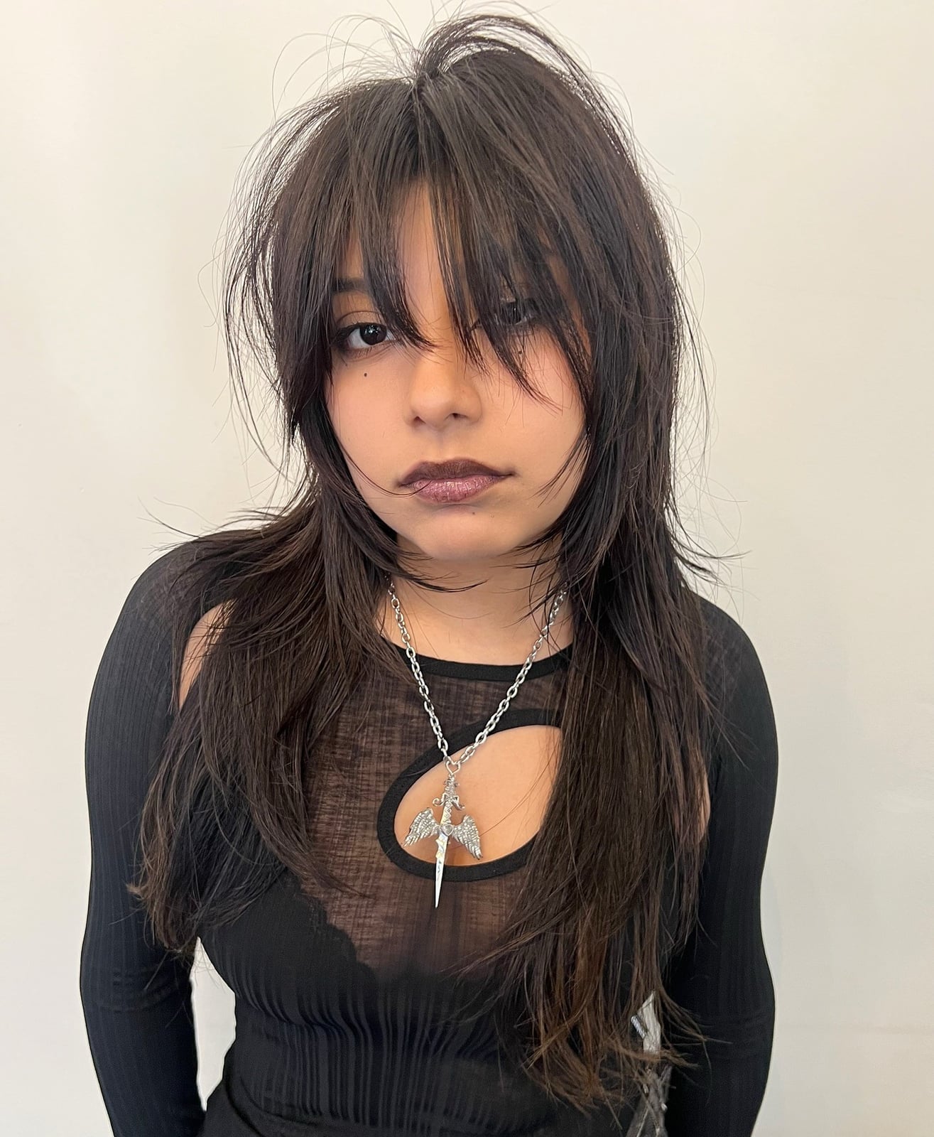 Mid-Back Dark Blonde Shag With Balayage Mid-Back Dark Blonde Shag With Balayage — Long Wolf Cut