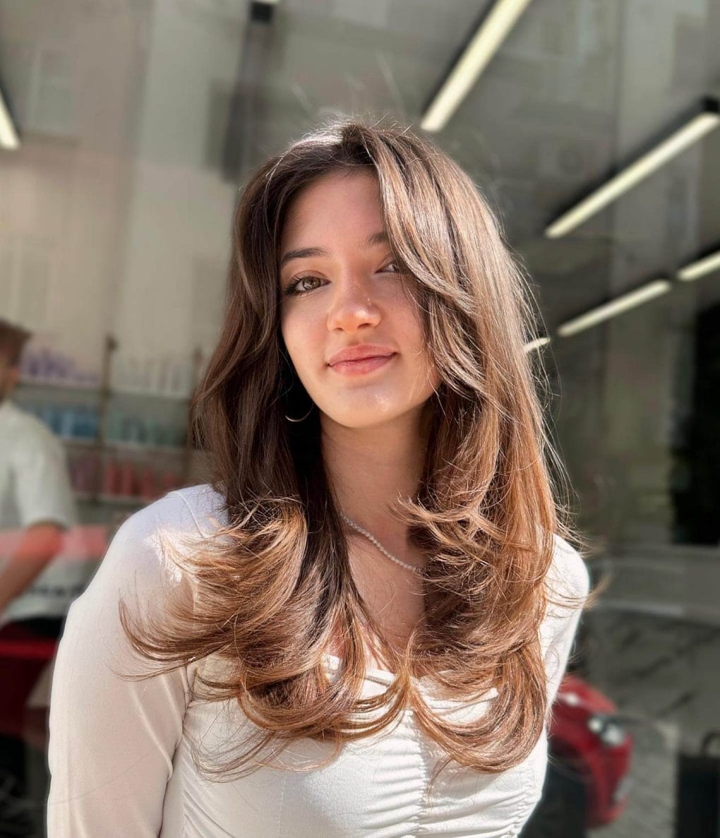 Mid-Back Medium Brown Wolf Cut With Loose Waves Mid-Back Medium Brown Wolf Cut With Loose Waves — Long Wolf Cut
