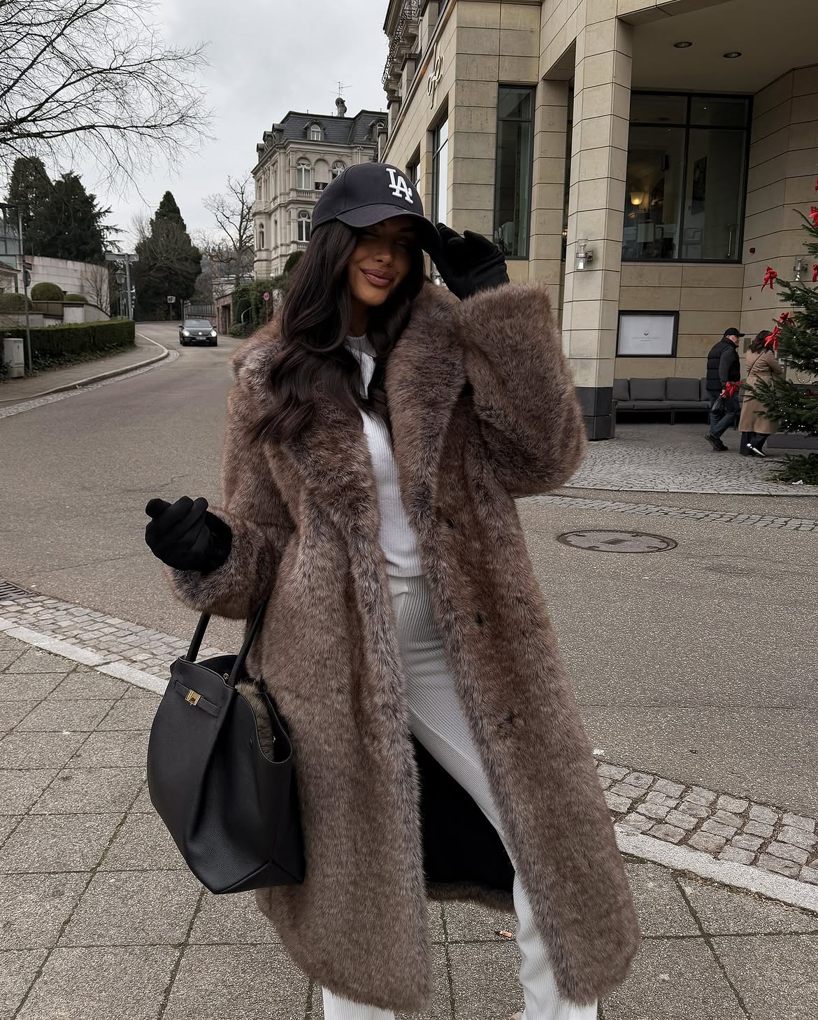 Luxury Faux Fur Coat With Ribbed Knit Set