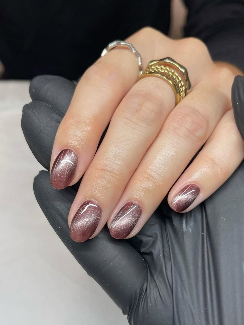 Short Oval Shimmer Metallic Maroon Short Oval Shimmer Metallic Maroon — Maroon Nails