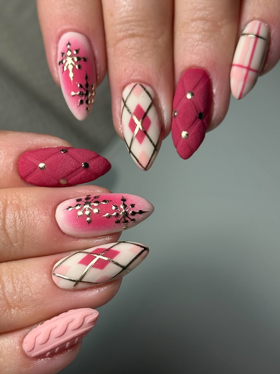 Matte Pink Argyle And Sweater Nail Art