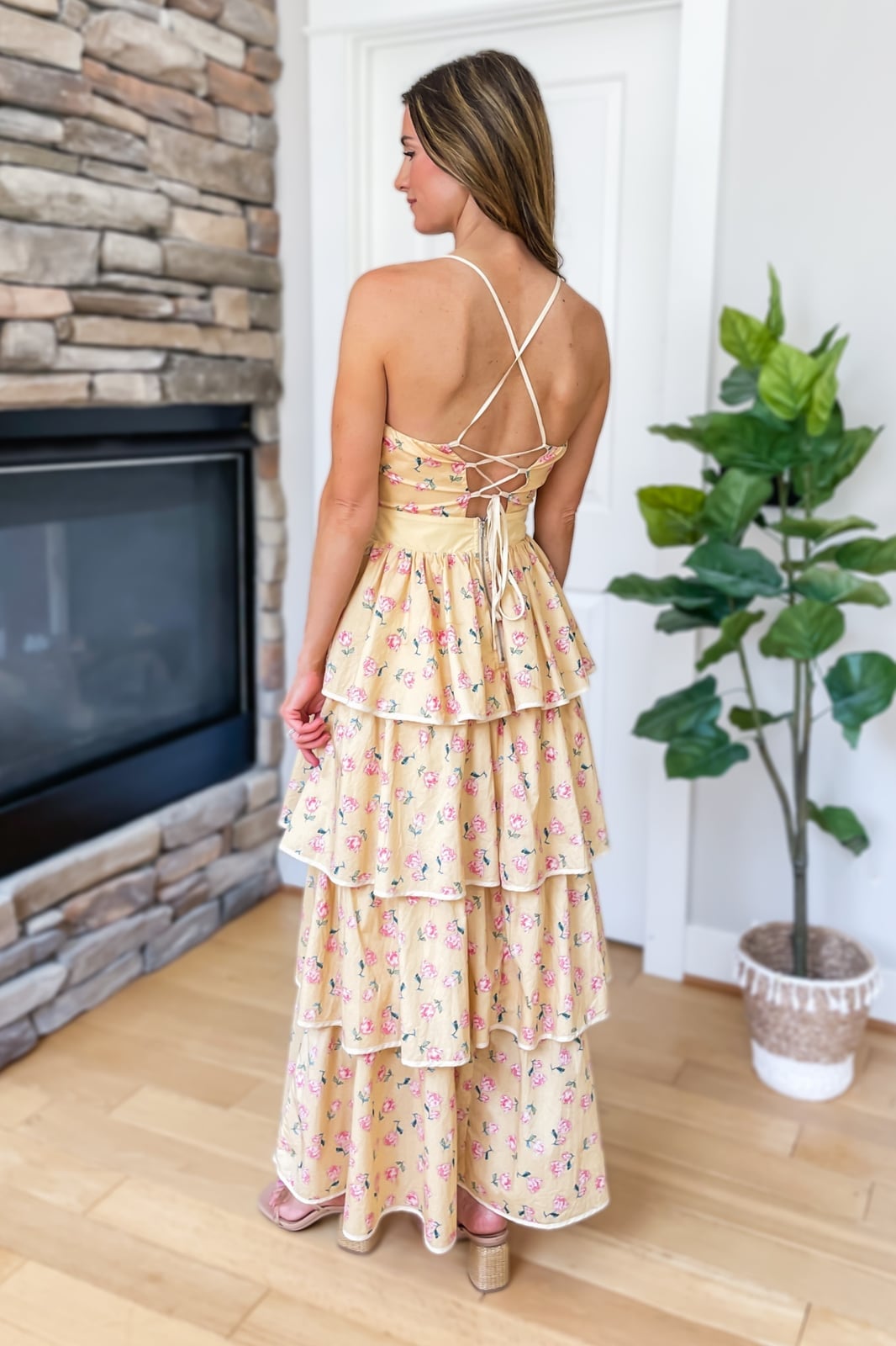 Yellow Floral Print Tiered Maxi Dress With Lace-Up Back Yellow Floral Print Tiered Maxi Dress With Lace-Up Back — Maxi Dresses Outfit