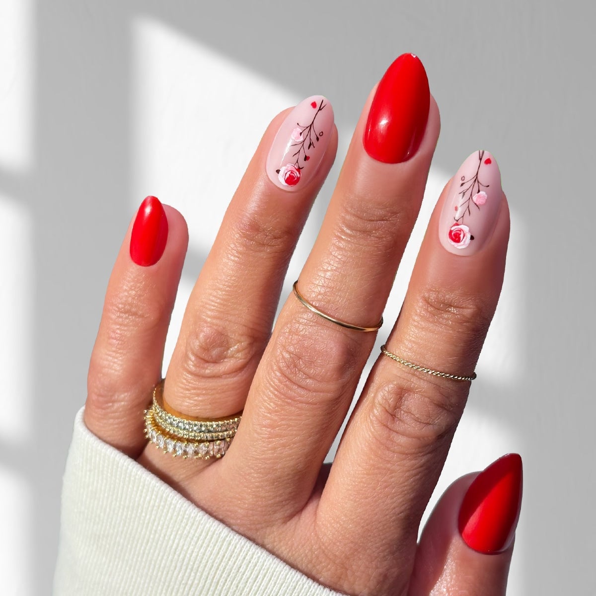 Red and Pink Floral Line Art Almond Nails Red and Pink Floral Line Art Almond Nails — Medium Almond Nails