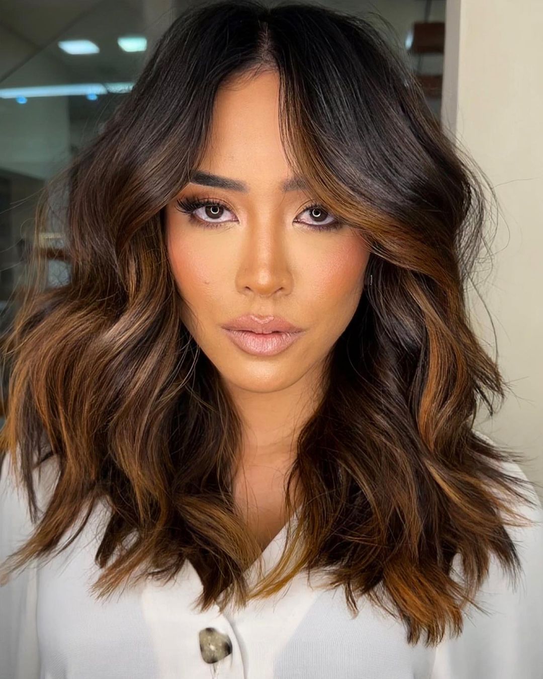 Collarbone Layers With Side-Swept Bangs, Wavy Collarbone Layers With Side-Swept Bangs, Wavy — Medium Hair