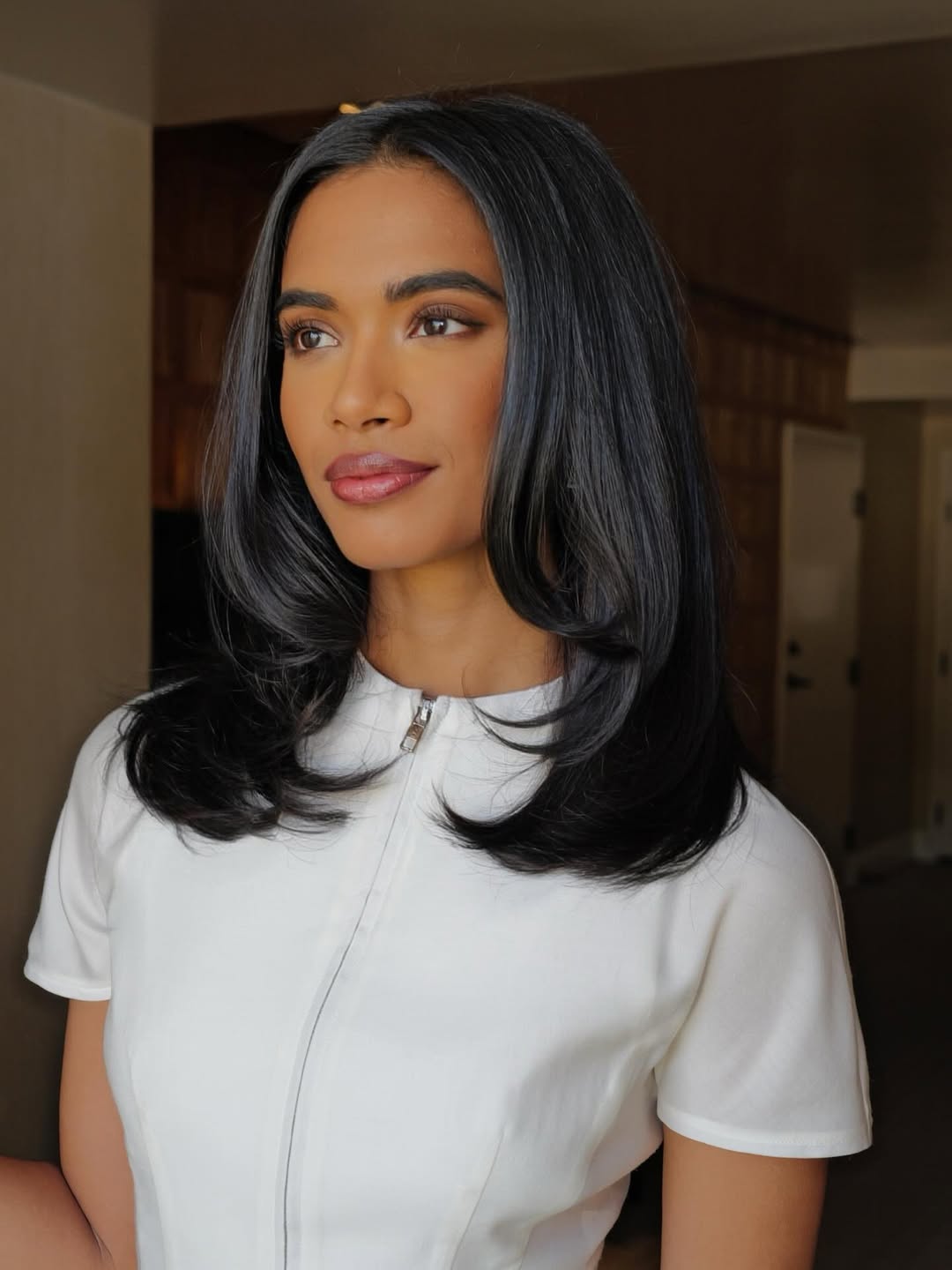 Collarbone Long Bob With Layered Ends Collarbone Long Bob With Layered Ends — Medium Hair