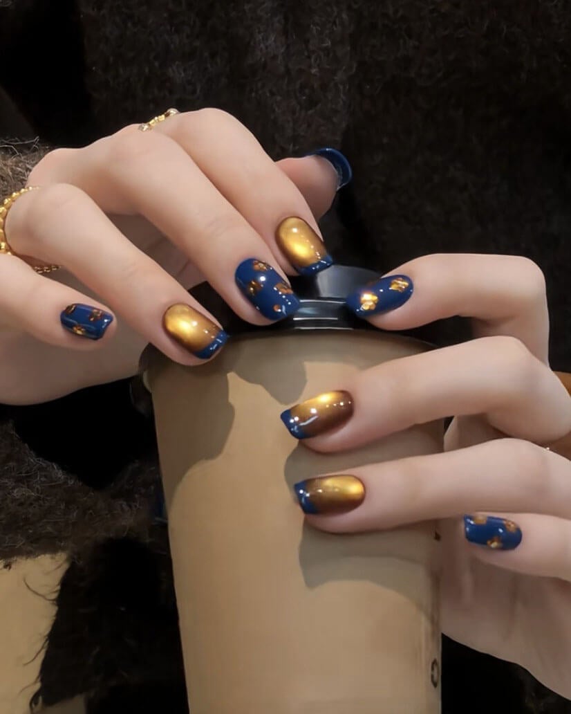 Navy Golden Cat-Eye Medium Almond Nails Navy Golden Cat-Eye Medium Almond Nails — Medium Nails